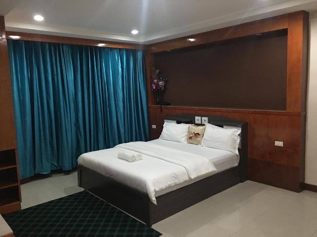 New Pind Balluchi Inn Pattaya Exterior foto